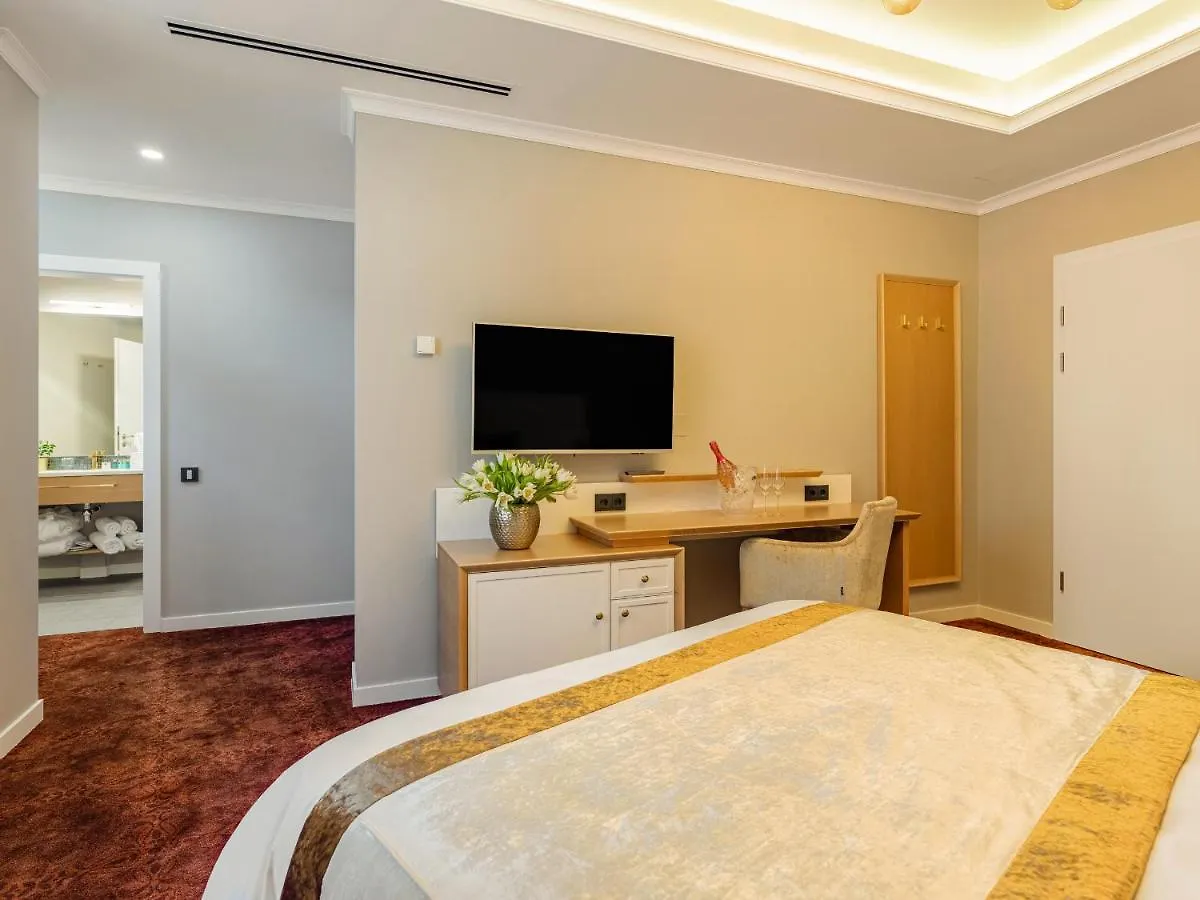 Pergola Boutique Hotel Bukurešť 4*,  Rumunsko